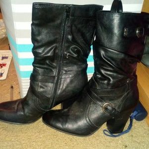 Black Boots size 10. Faded Glory.